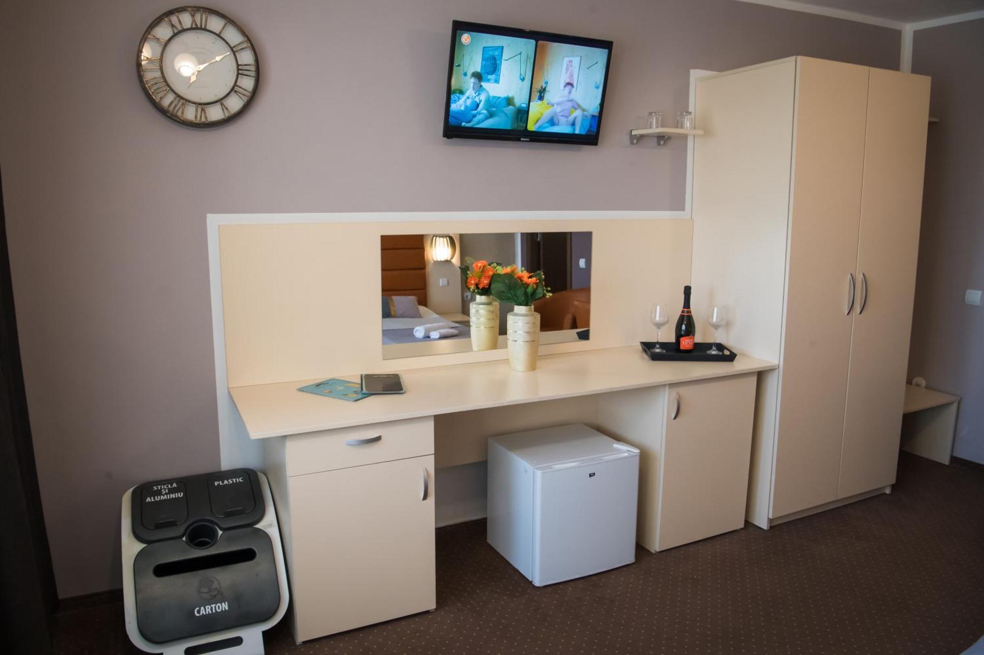Mbi Travel Inn Craiova Exteriér fotografie