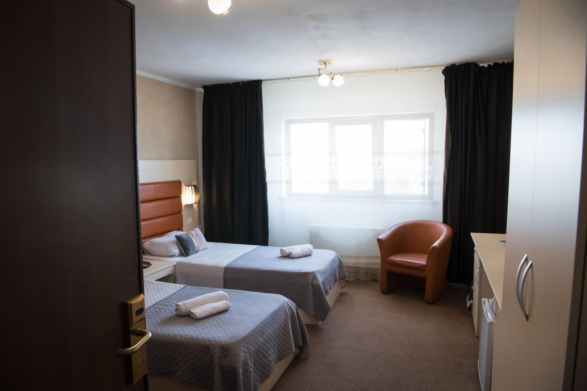 Mbi Travel Inn Craiova Exteriér fotografie